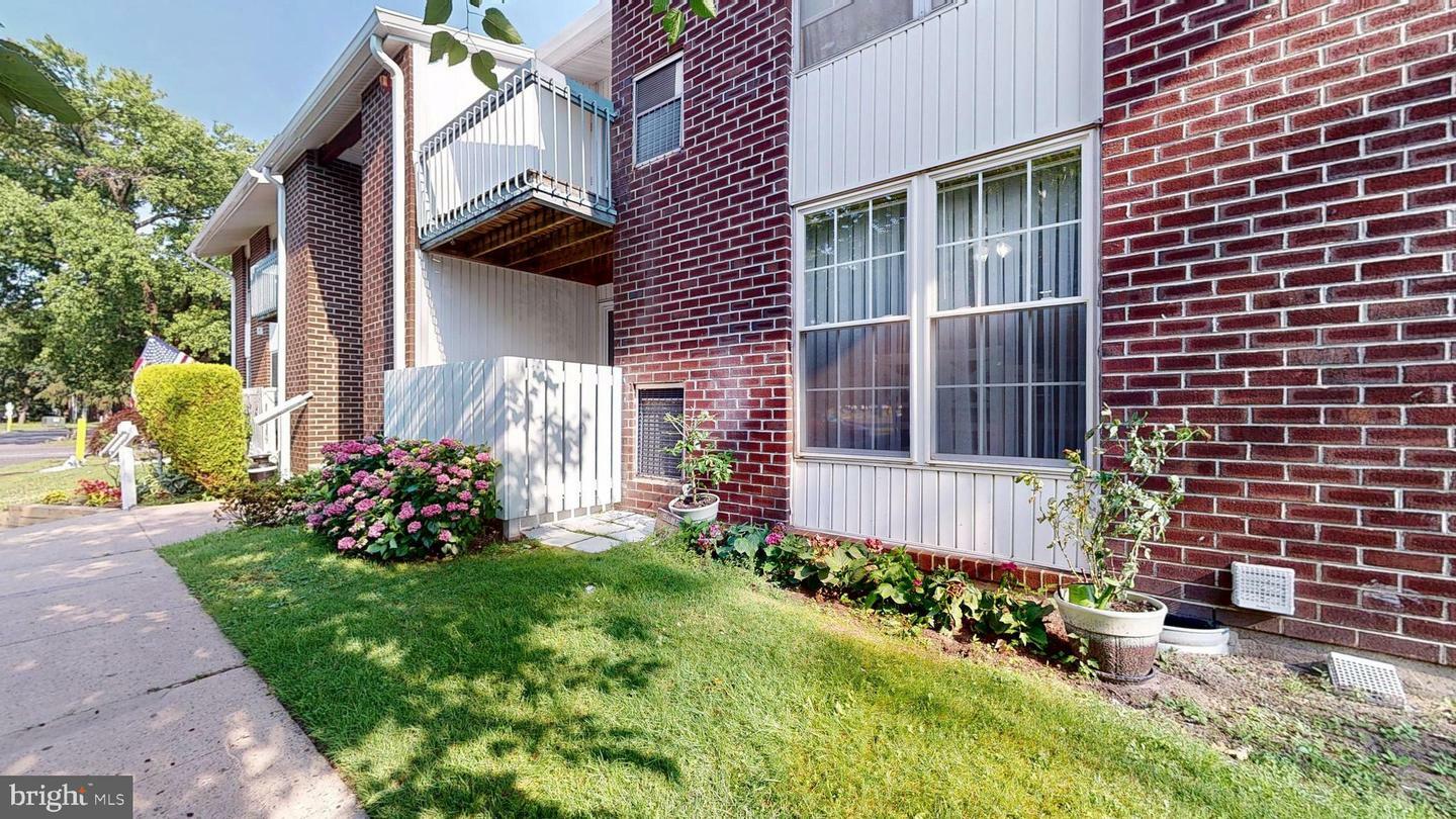 Property Photo:  275 Green Street 5M3  NJ 08010 