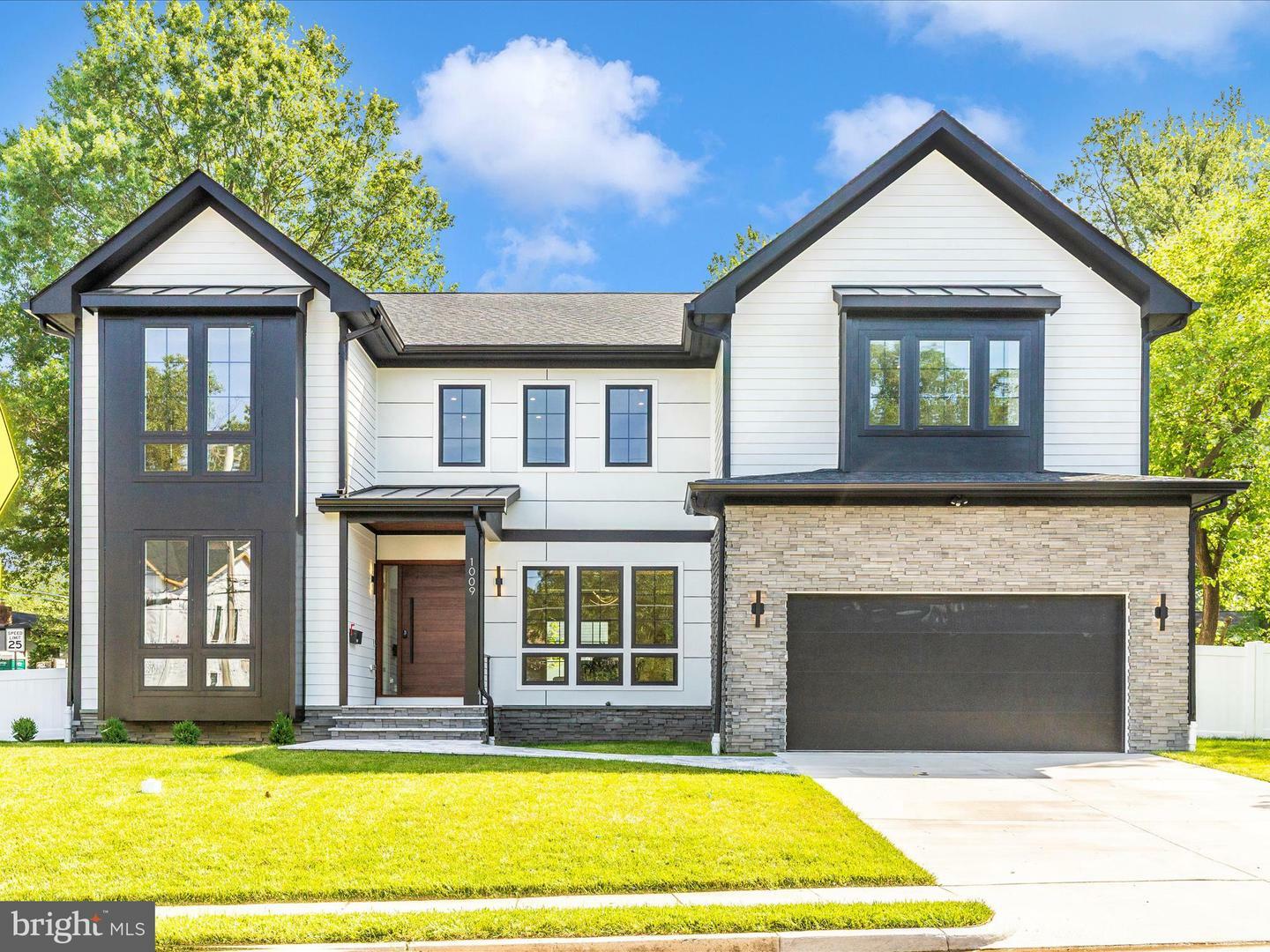 1009 Hillcrest Drive SW  Vienna VA 22180 photo