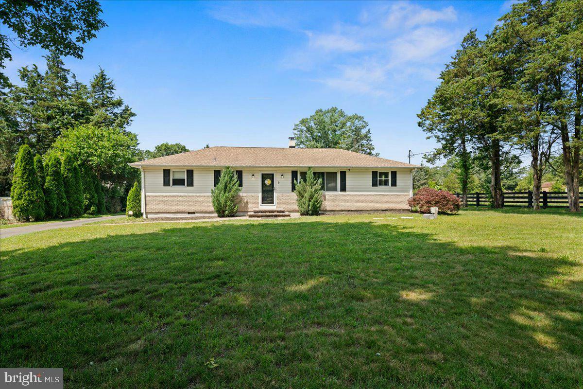 5 Applegate Road  Jobstown NJ 08041 photo