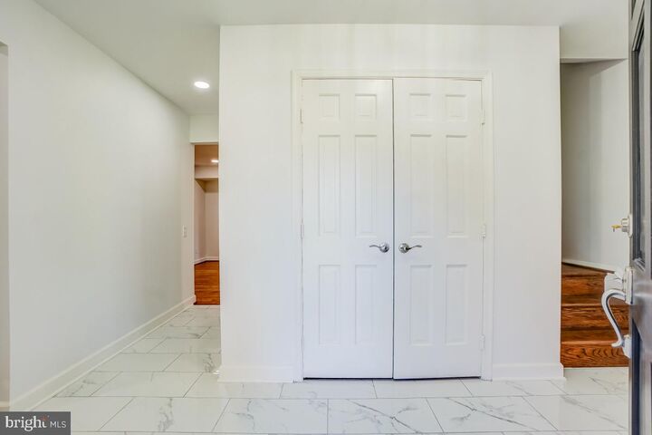 Property Photo:  8712 Harness Trail  MD 20854 