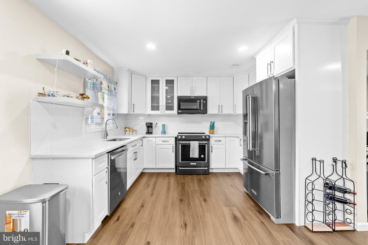 Property Photo: 510 Sutherland Road NJ 08618