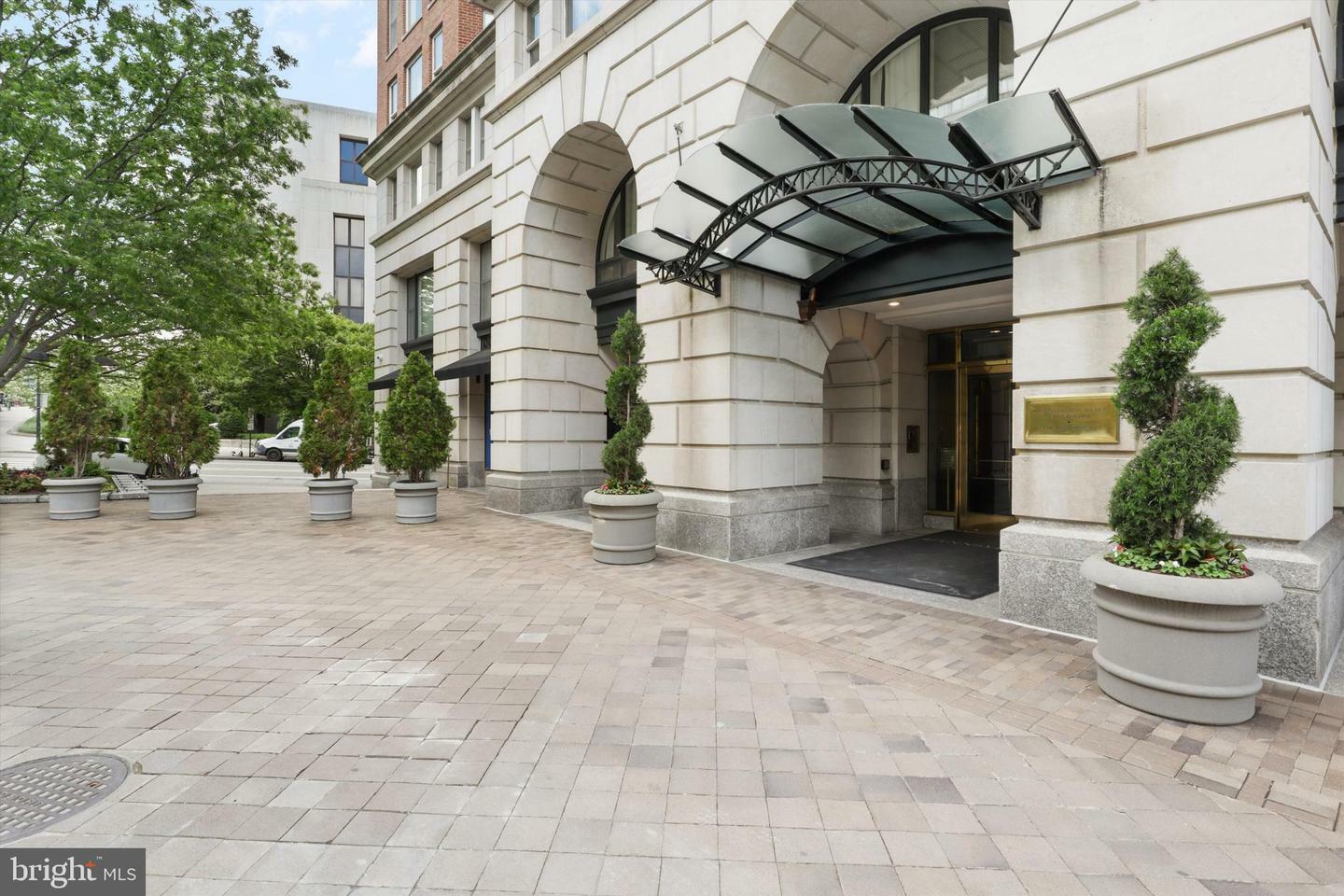 Property Photo: 601 Pennsylvania Avenue NW 812 DC 20004
