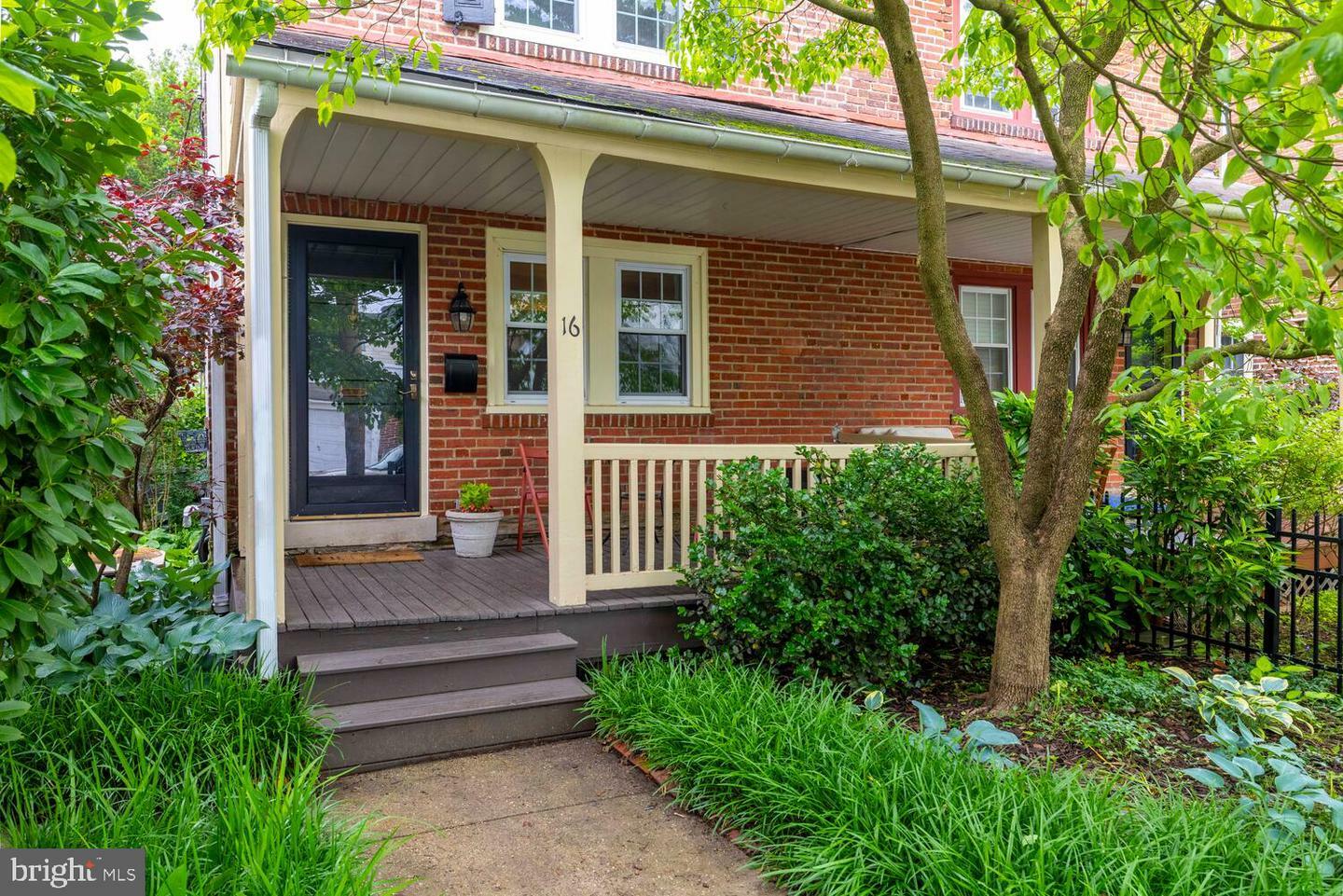 Property Photo: 16 E Abington Avenue PA 19118