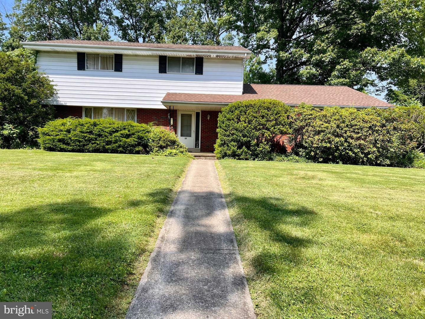 Property Photo: 27 Annabeth Road PA 19547