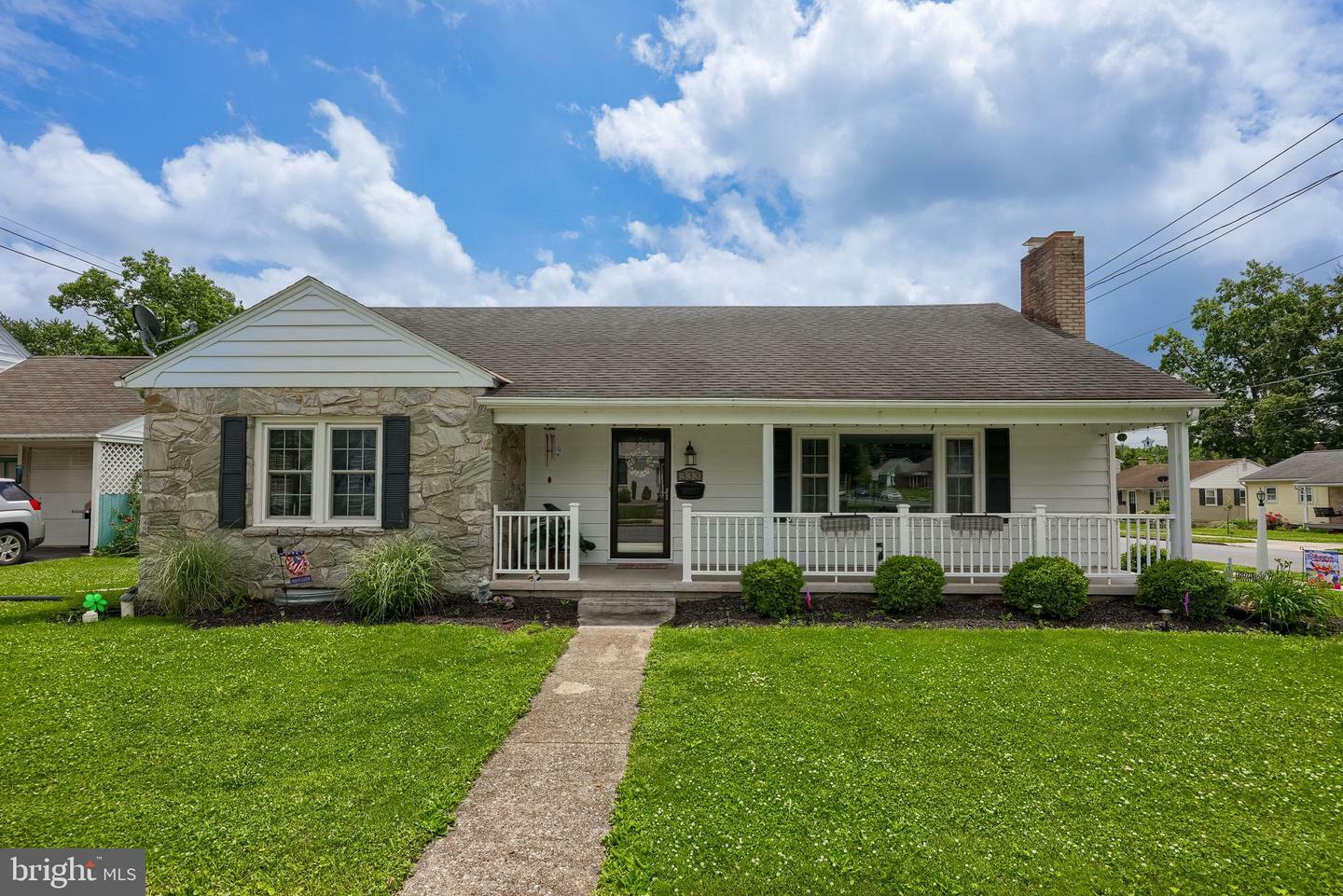 333 W Ferdinand Street  Manheim PA 17545 photo