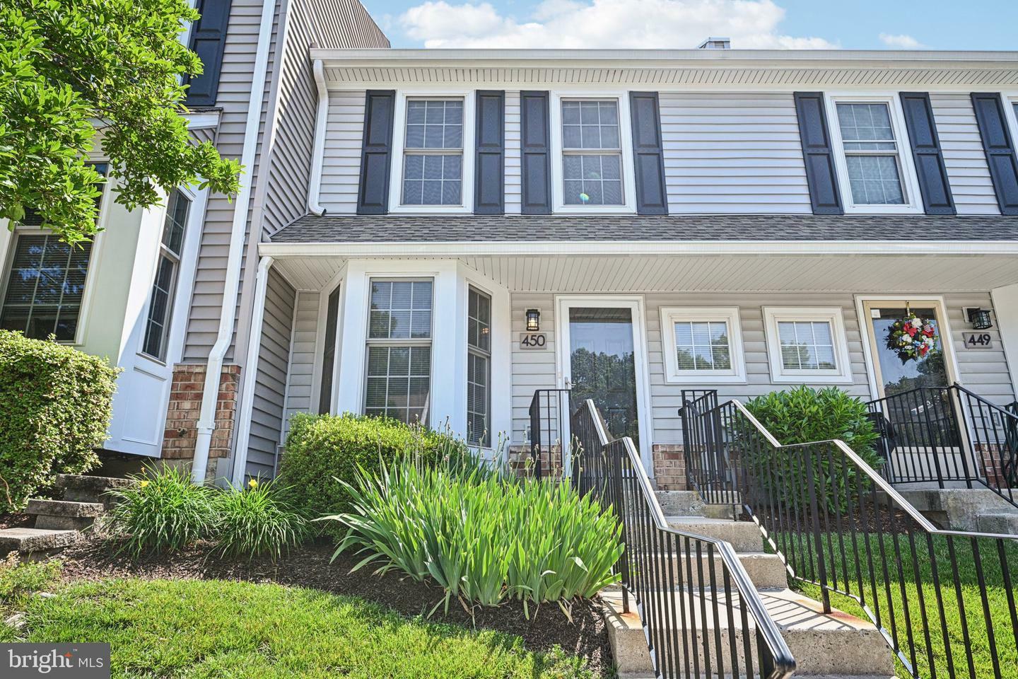 Property Photo:  450 Hartford Square 7  PA 19380 