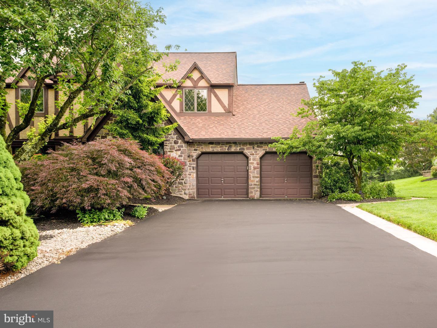 13 Colonial Drive  Newtown PA 18940 photo