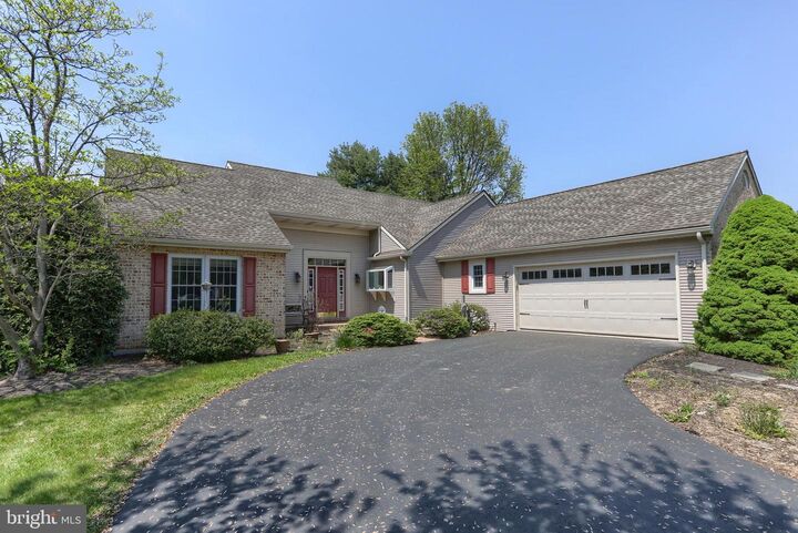 5 Stone Hedge Drive  Lebanon PA 17042 photo
