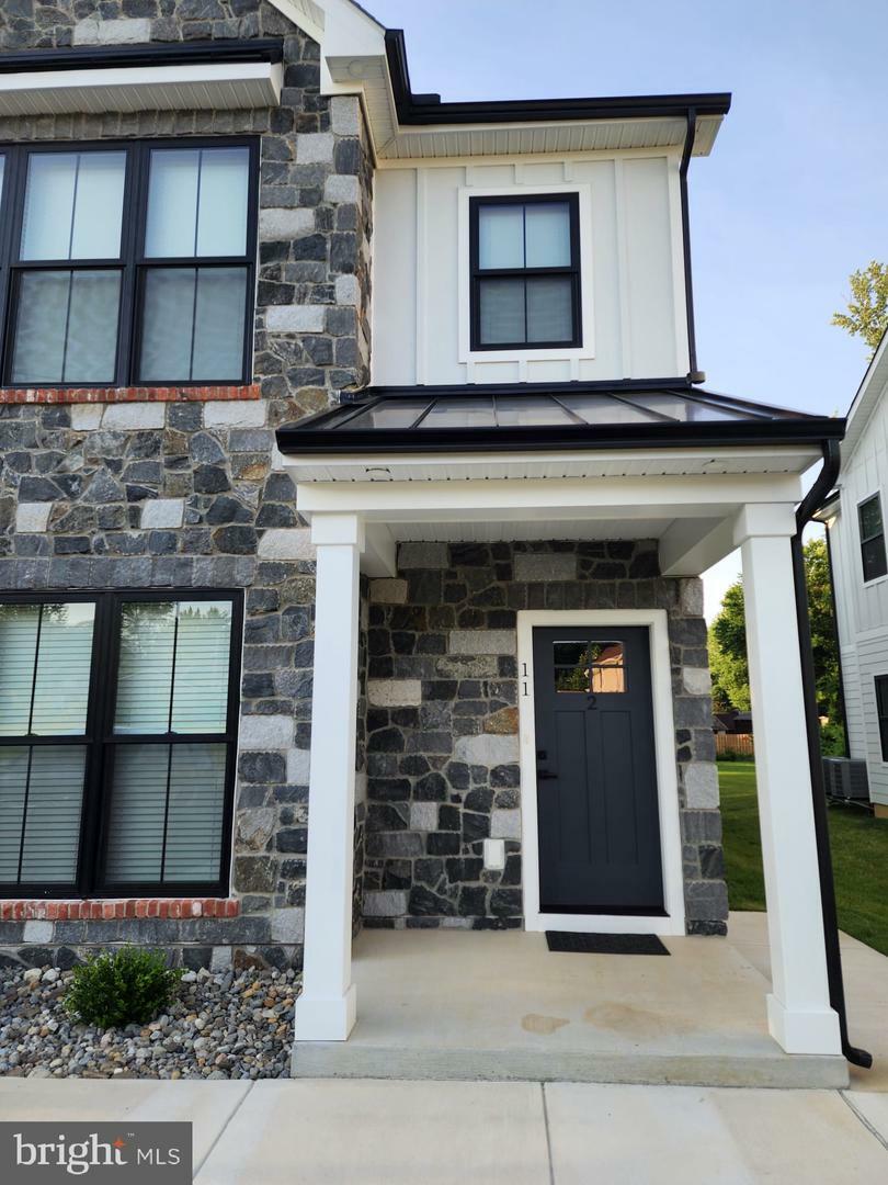 Property Photo:  11 Arbutus Avenue  DE 19720 