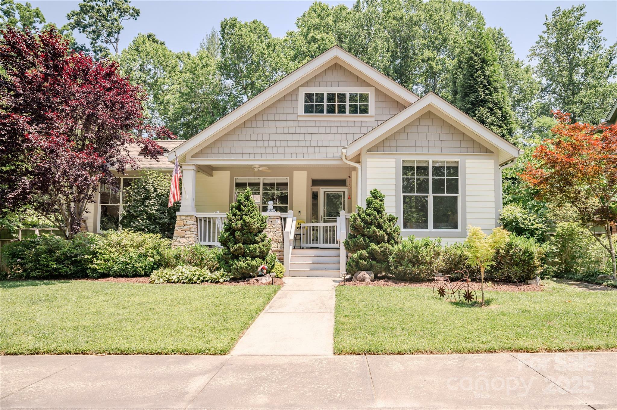 Property Photo: 89 Covered Bridge Drive NC 28731
