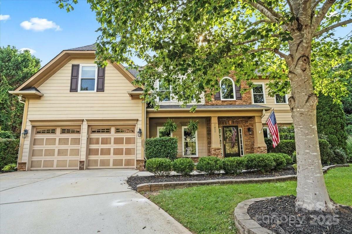 Property Photo: 1800 Robbins Meadows Drive NC 28173