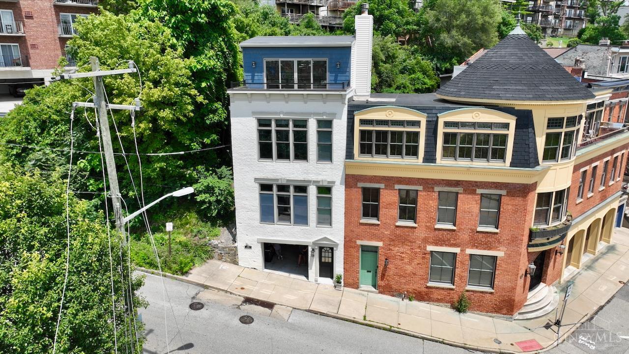 Property Photo: 902 Monastery Street OH 45202