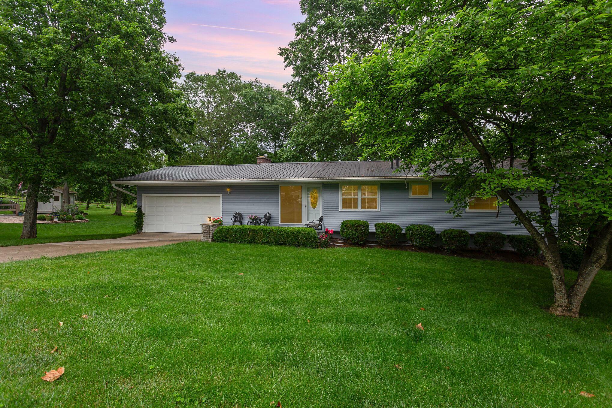 Property Photo: 1374 Hanover Court OH 43113