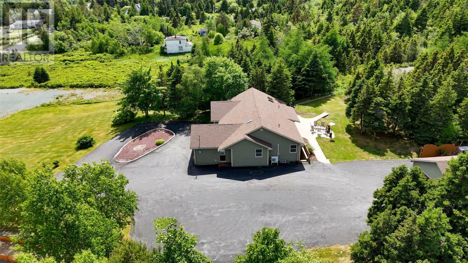 Photo de la propriété: 190 North River Road NL A0A 3C0