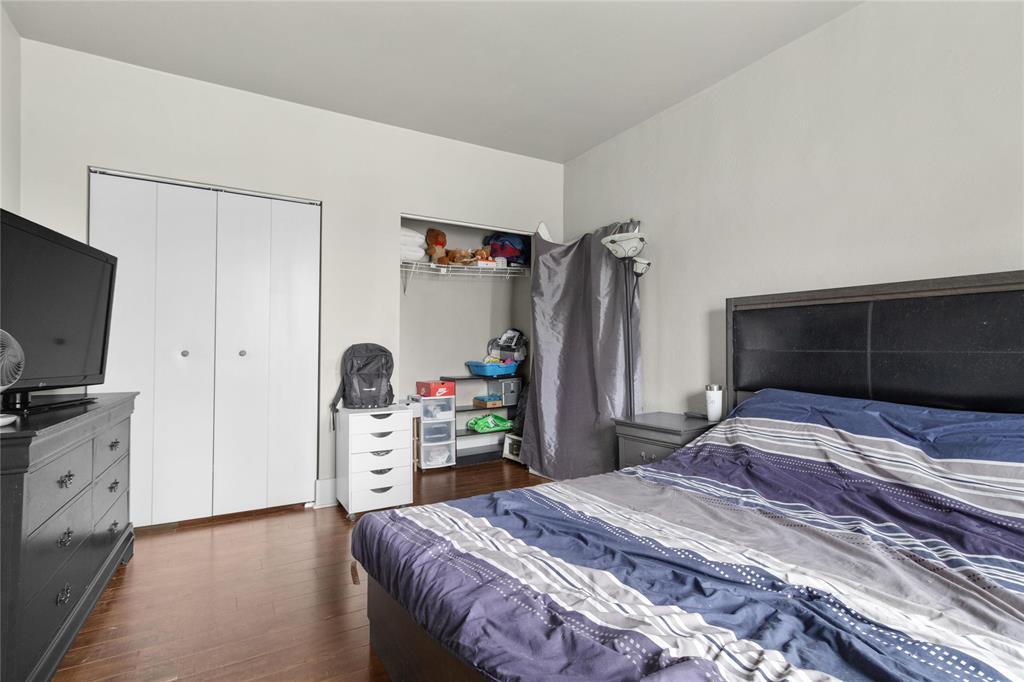 Photo de la propriété:  383 Aikins Street  MB R2W 4H2 