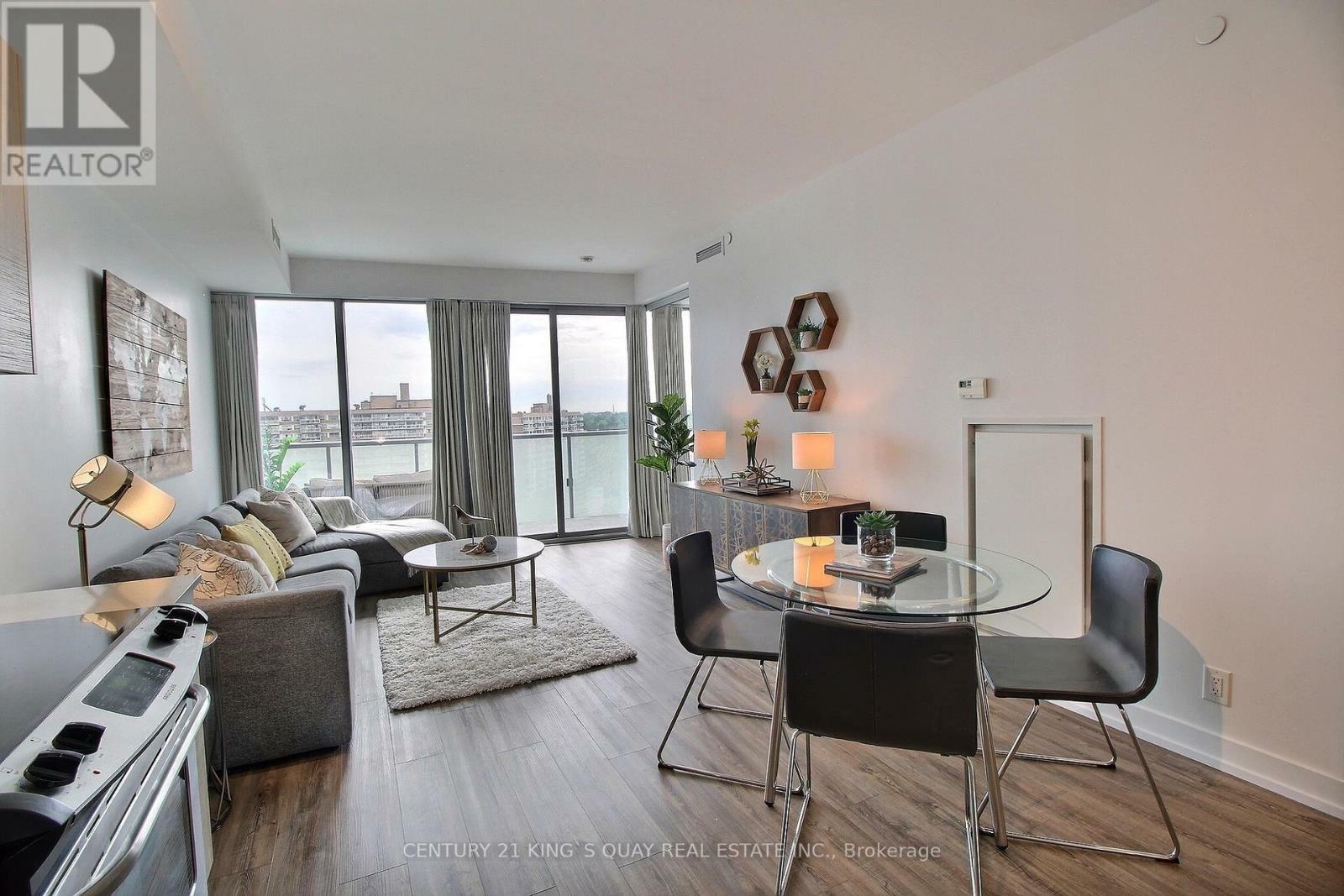 Property Photo: 1815 Yonge Street 1603 ON M4T 2A4