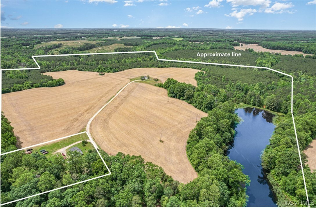 Property Photo: 32082 Sparta Road VA 22514