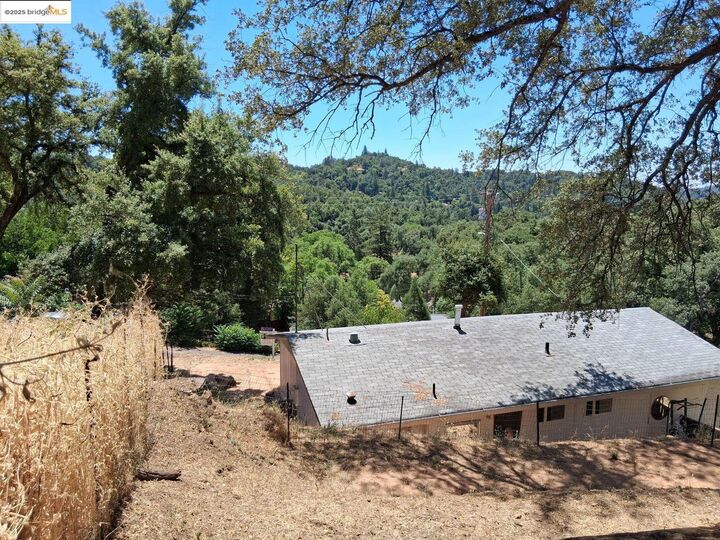 Property Photo:  302 Ayba St  CA 95370