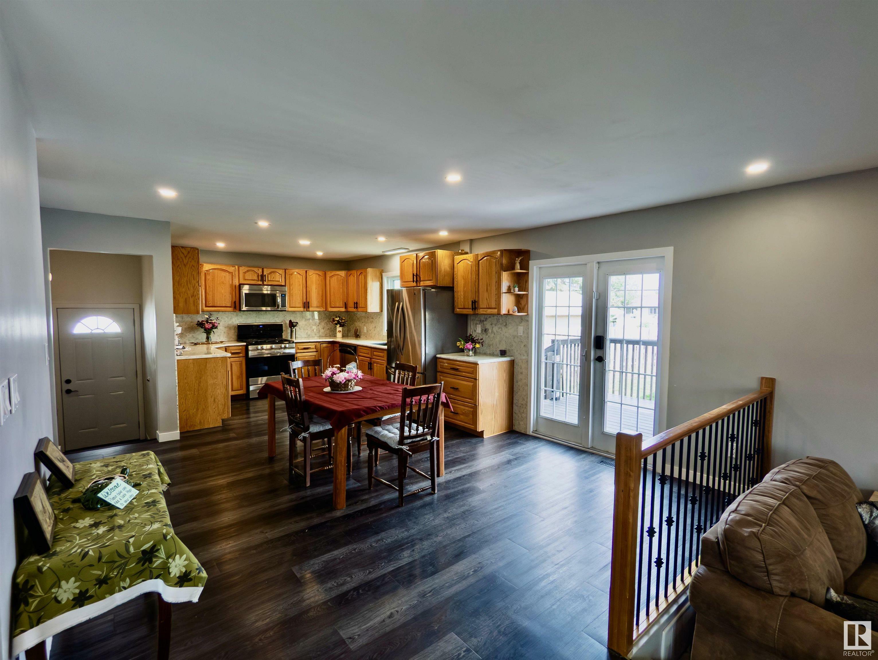 Property Photo: 10524 104 Street AB T7P 1M1