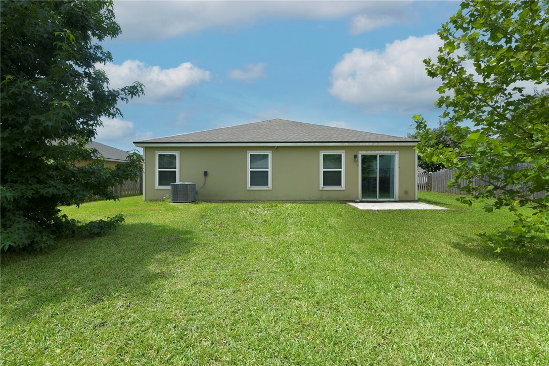 Property Photo: 105 Paradise Court GA 31548