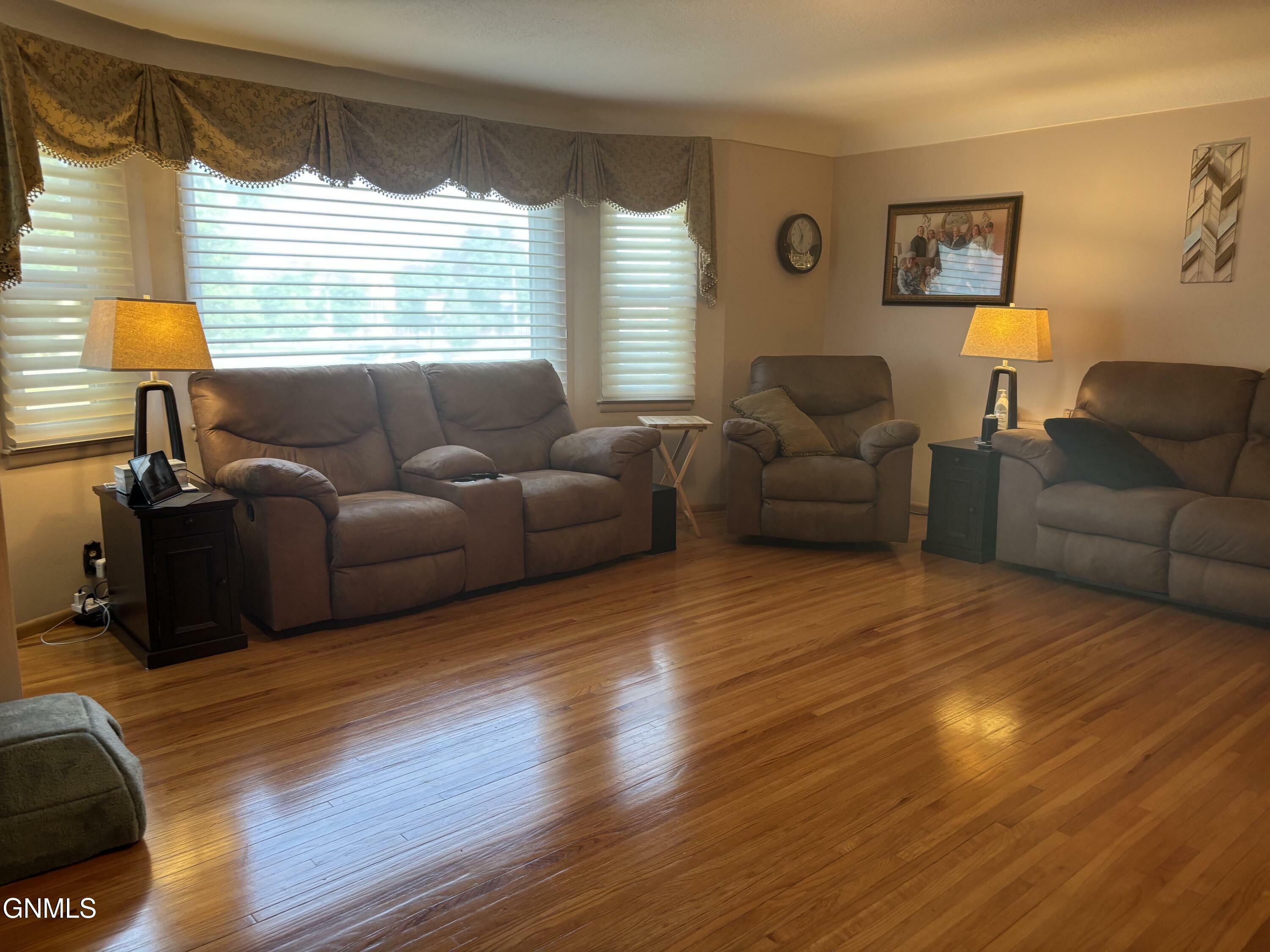 Property Photo: 1401 University Avenue ND 58801