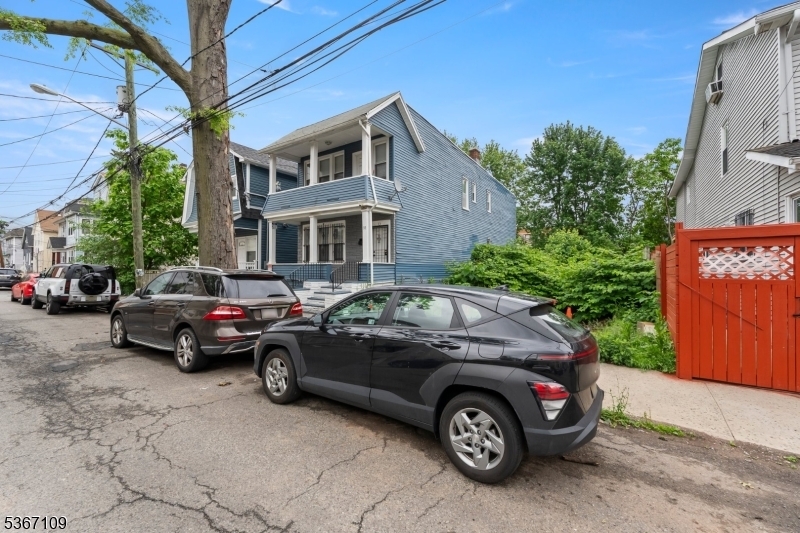 Property Photo: 78 Willoughby St NJ 07112
