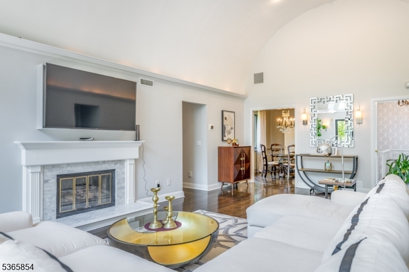 Property Photo: 31 Evergreen Ln NJ 07069