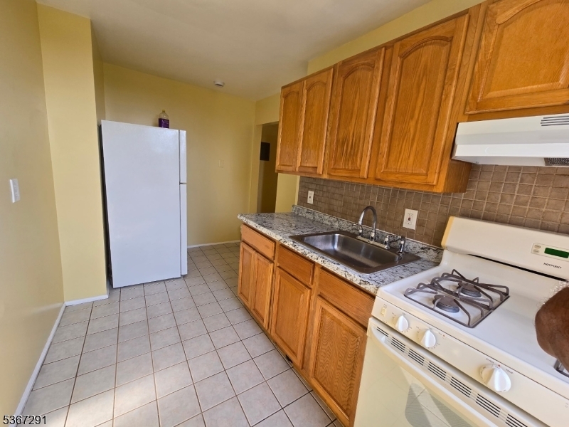 Property Photo: 2271 John F Kennedy Blvd 304 NJ 07304