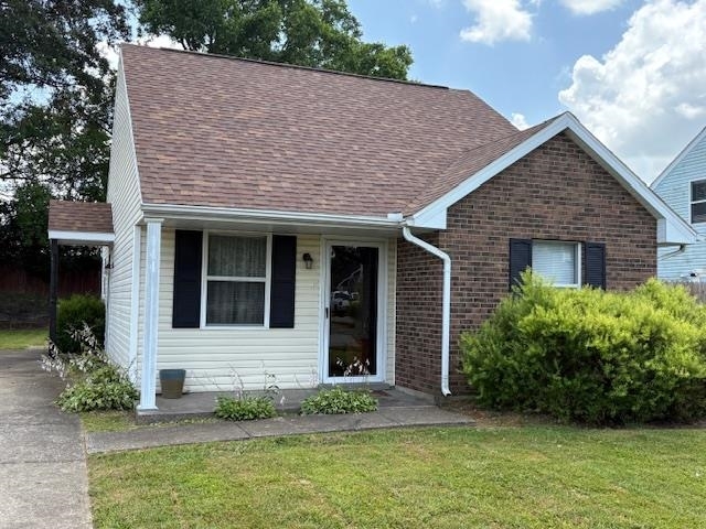 Property Photo: 144 N Gardengate Drive KY 42420-5504