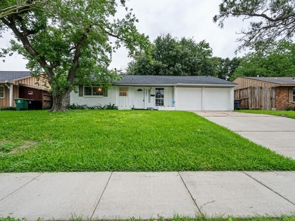 4107 Grapevine Street  Houston TX 77045 photo