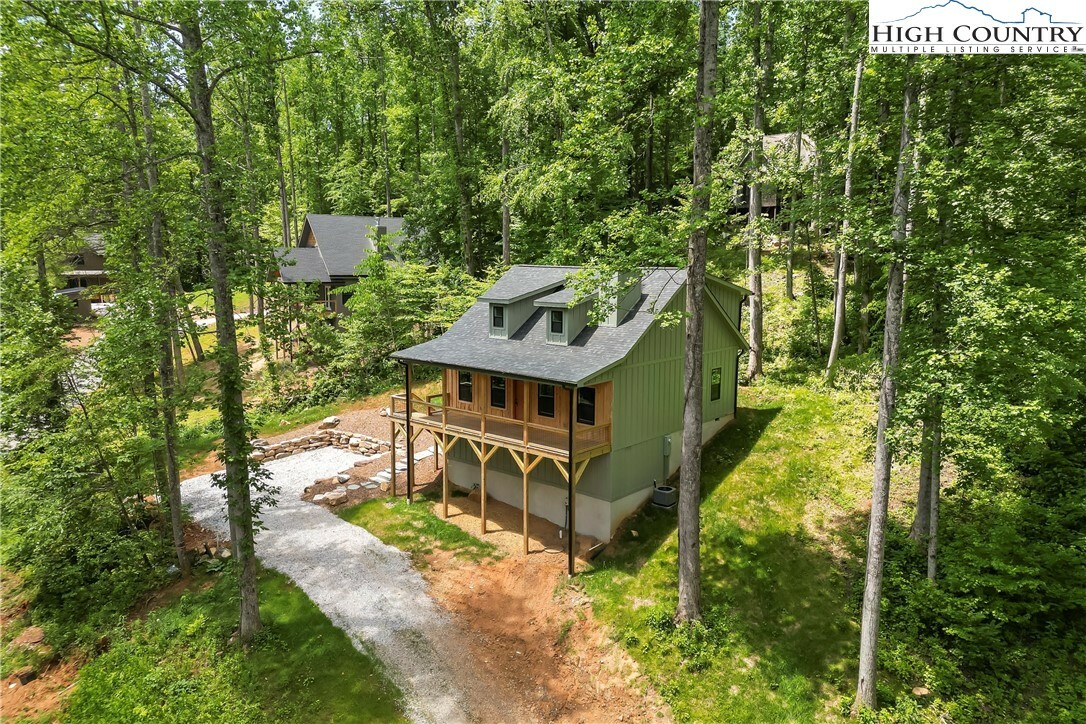 511 N Blue Ridge Drive  Marion NC 28752 photo