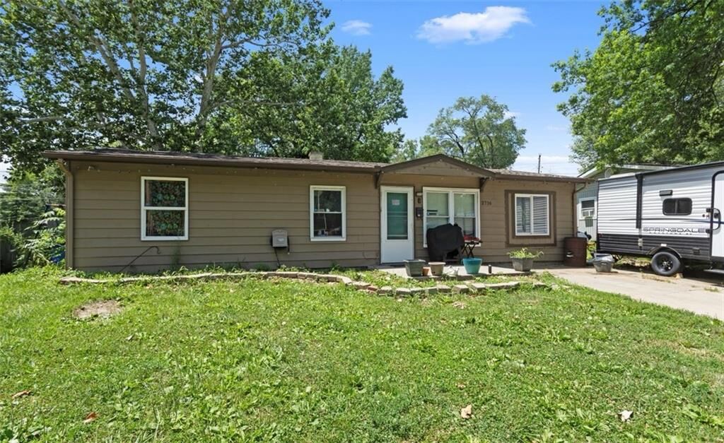 Property Photo:  2716 S 52nd Street  KS 66106 