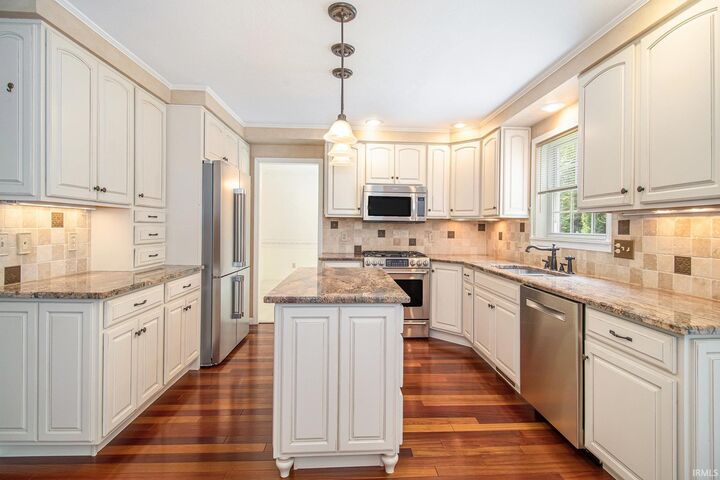 Property Photo: 59249 High Pointe Drive IN 46614