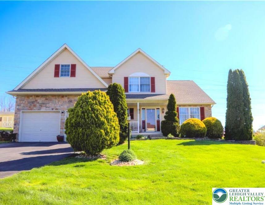 Property Photo:  3104 Peacock Drive  PA 18020 
