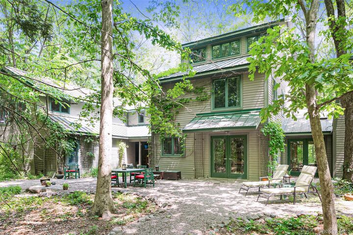 Property Photo:  15 Cox Drive  NY 10950 