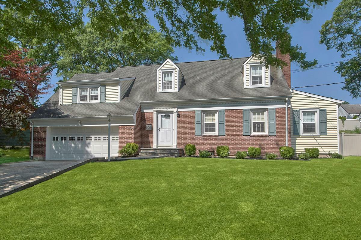 Property Photo: 19 Cloverdale Avenue NY 10603