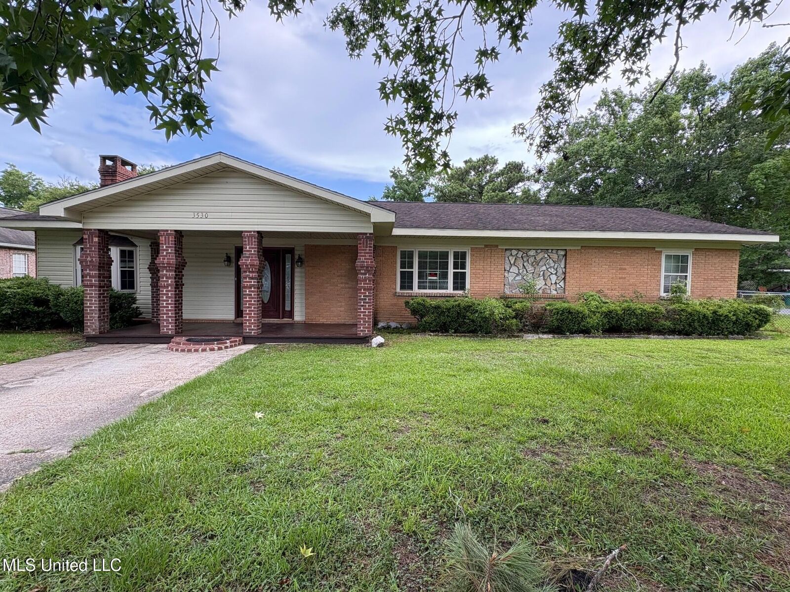 Property Photo: 3530 Sherlawn Drive MS 39563