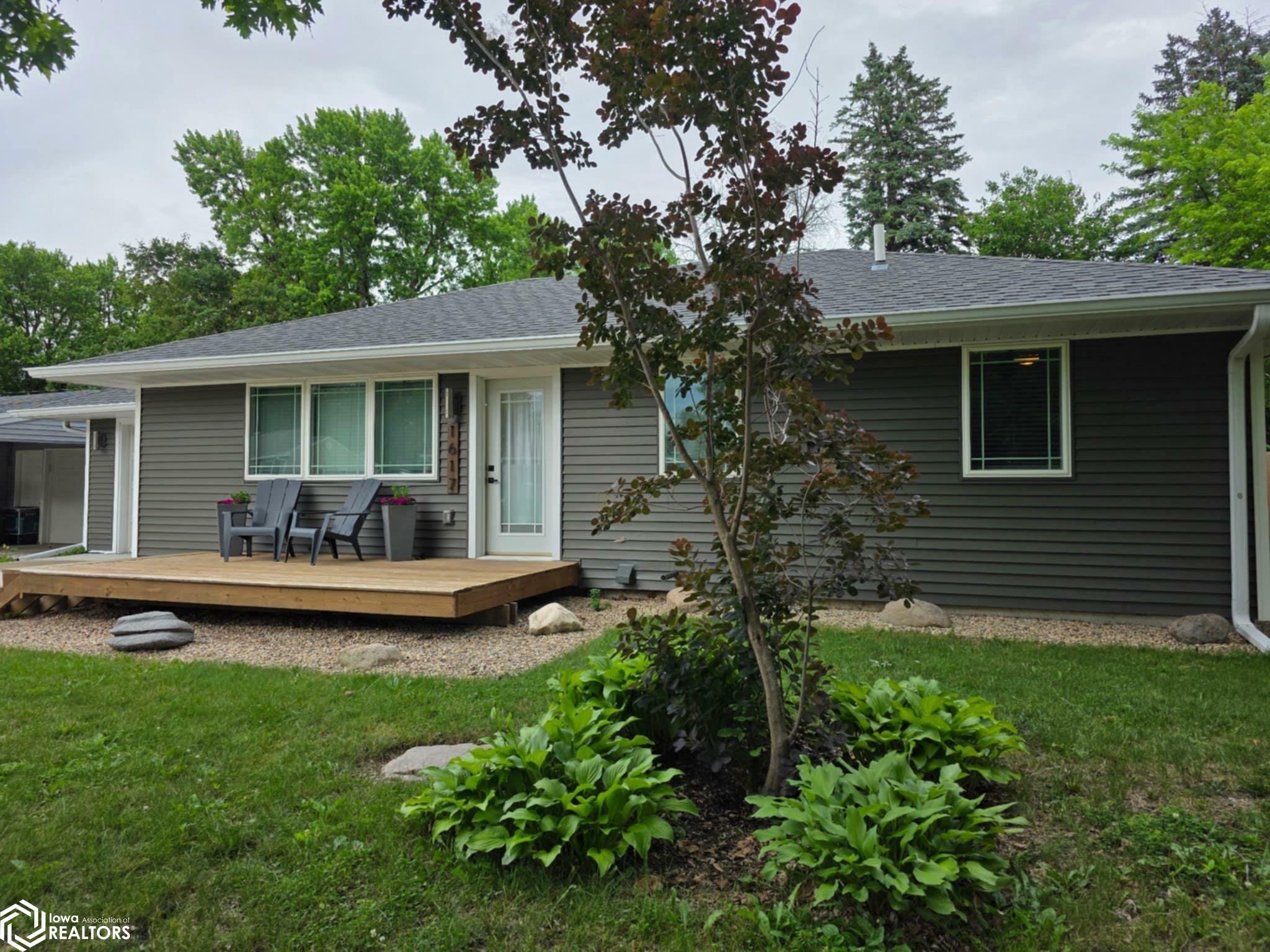 Property Photo: 1617 N 27th Street IA 50501