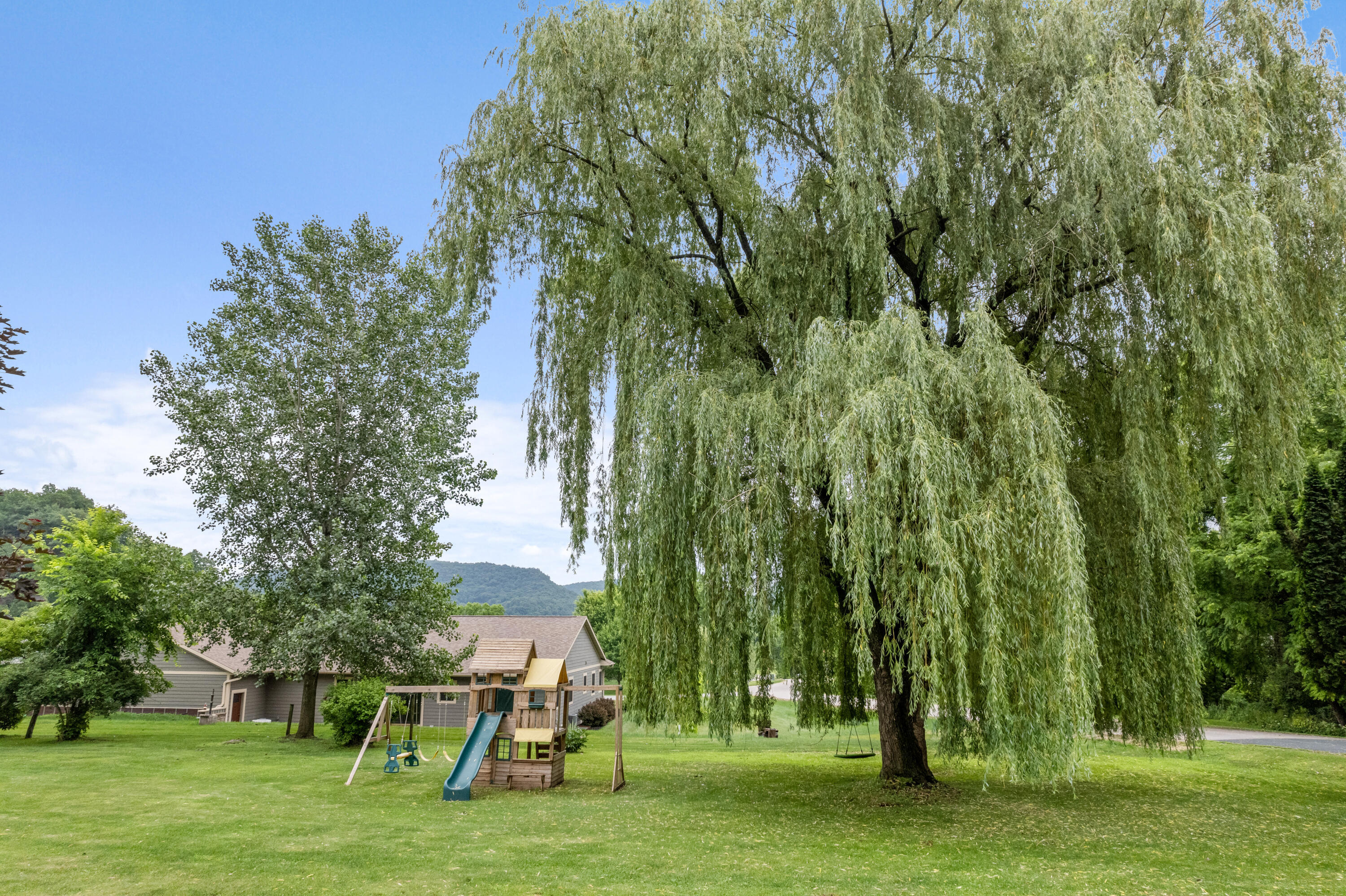 Property Photo: 251 Valley View Estates Ln WI 54623