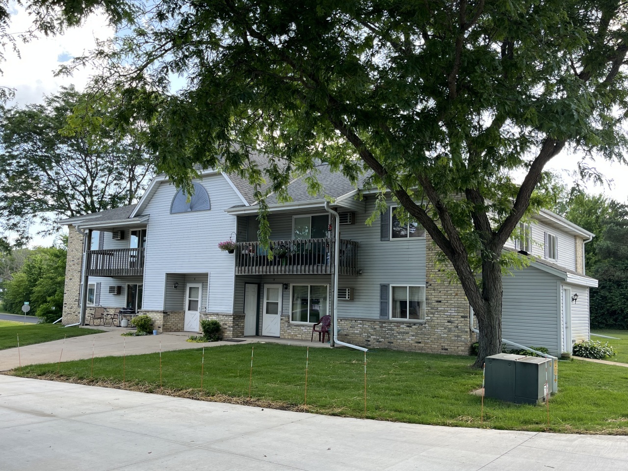 Property Photo:  26602 Lilac Ln 15  WI 53185 