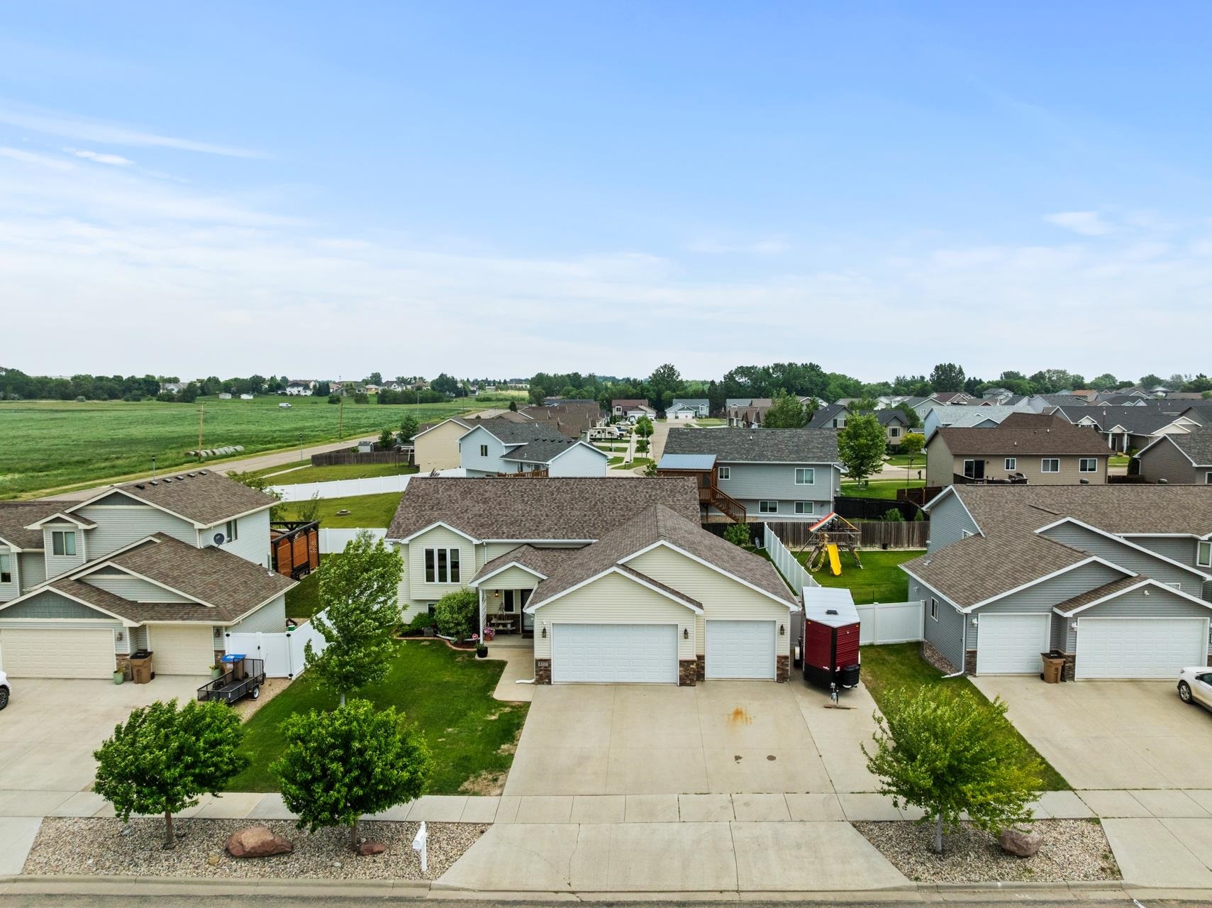Property Photo: 1808 28th St NW ND 58703