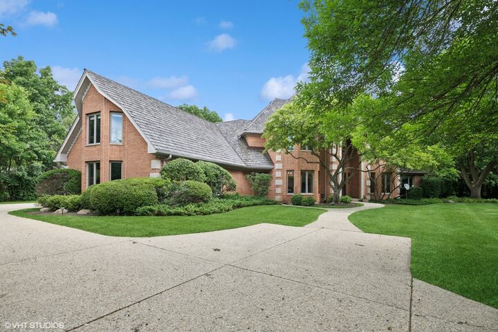 Property Photo: 4498 Hamelton Court IL 60047