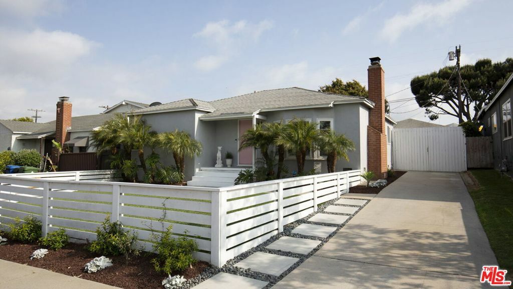 6616 W 87th Street  Los Angeles CA 90045 photo
