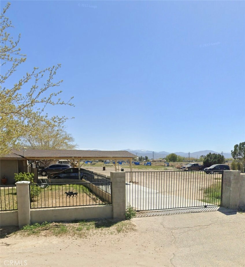 Property Photo:  9752 E Avenue Q6  CA 93591 