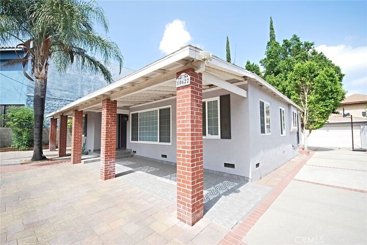 Property Photo:  10622 Zelzah Avenue  CA 91344 