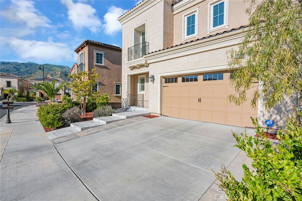 Property Photo: 12060 N Azurita Court CA 91326
