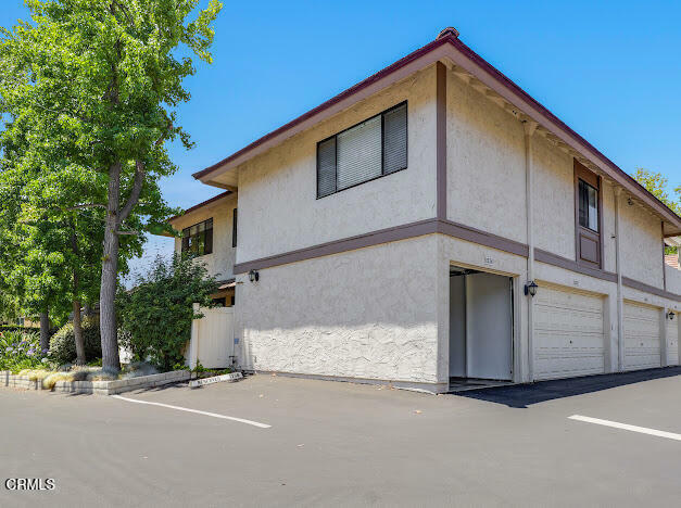 Property Photo: 1236 Landsburn Circle CA 91361