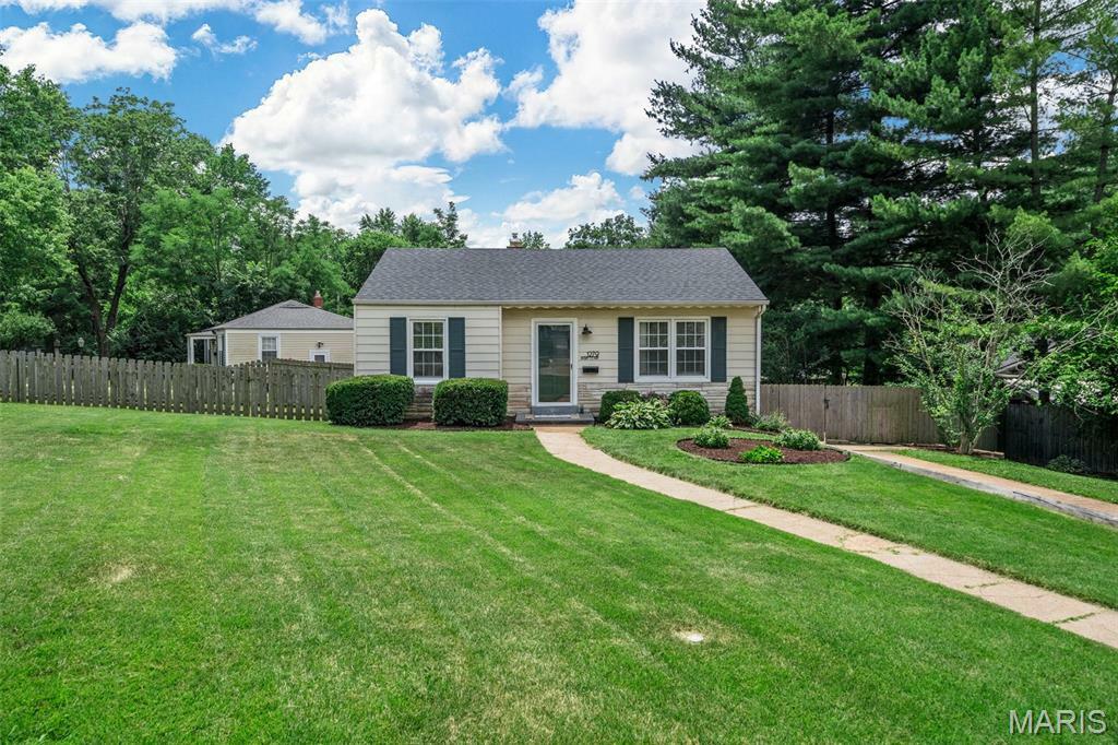Property Photo: 1279 Avery Court MO 63122