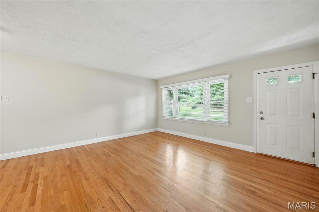 Property Photo:  224 New Ballwin Road  MO 63021 