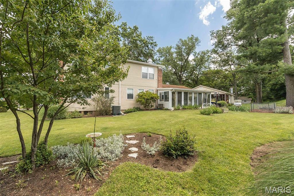 Property Photo: 1417 Sunview Drive MO 63146